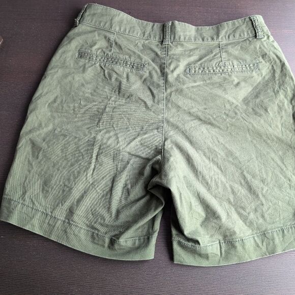 Olive green khaki High rise shorts size 8 - Picture 4 of 5